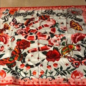 Gucci scarf